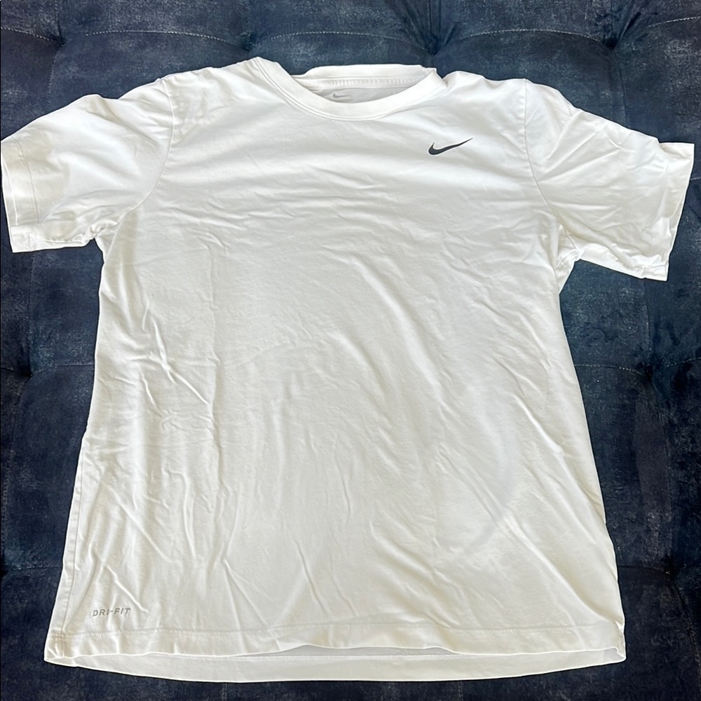 Nike White Short Sleeve Tee Classic Design